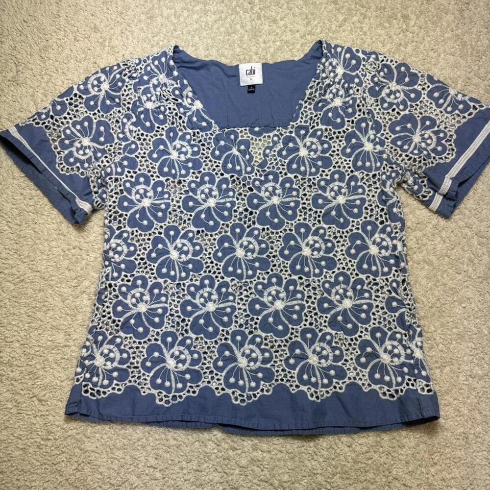 CAbi Inspire Blue Lace Floral Embroidered‎ Cotton Blouse SMALL